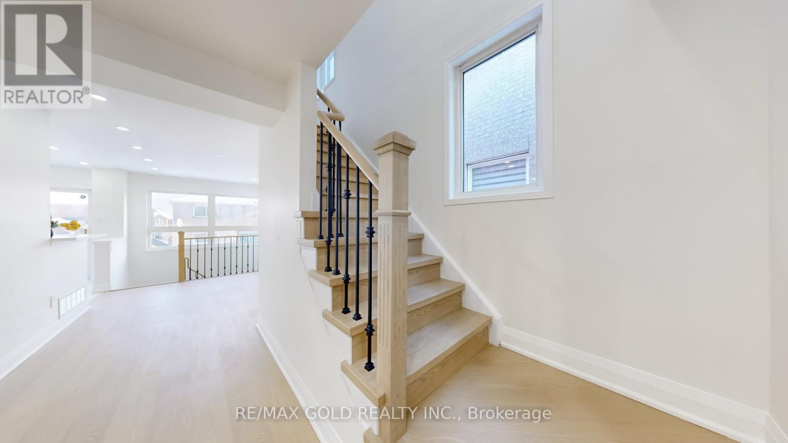 26 Applegrove Court, Brampton, Ontario  L6R 2Y8 - Photo 17 - W12714312