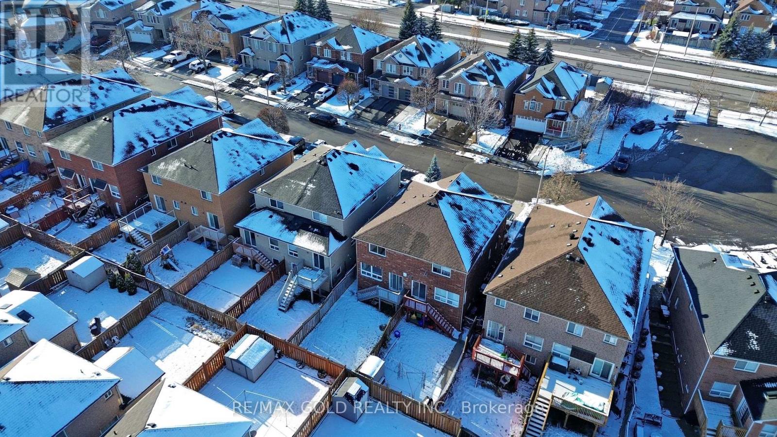 26 Applegrove Court, Brampton, Ontario  L6R 2Y8 - Photo 41 - W12714312