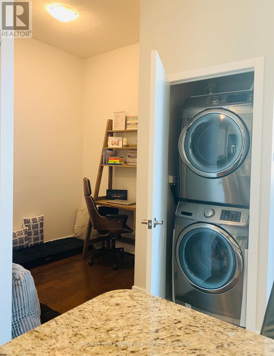 502 - 4070 Confederation Parkway, Mississauga, Ontario  L5B 0E9 - Photo 11 - W12714374