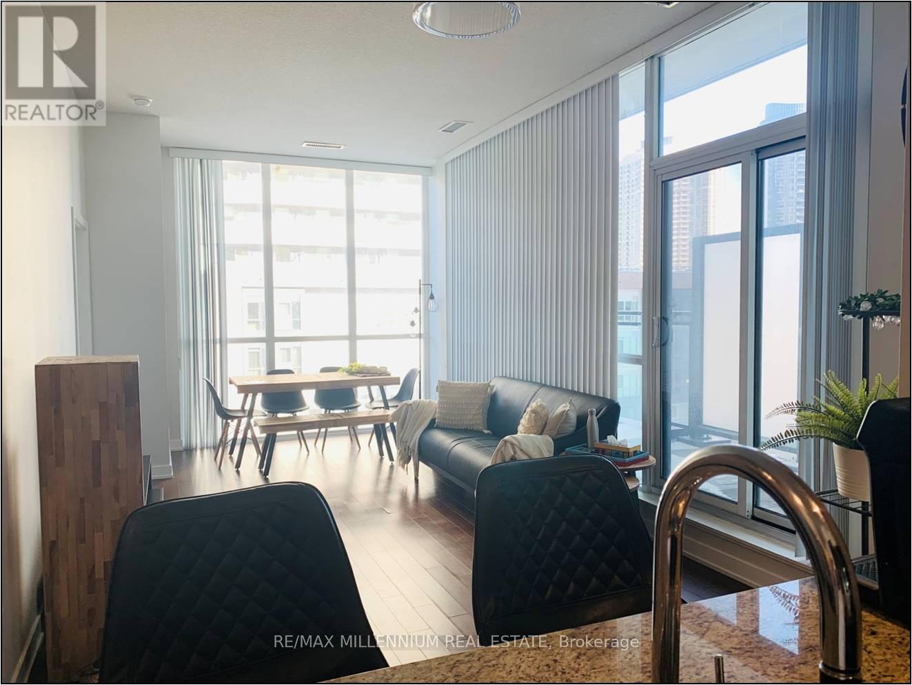 502 - 4070 Confederation Parkway, Mississauga, Ontario  L5B 0E9 - Photo 5 - W12714374