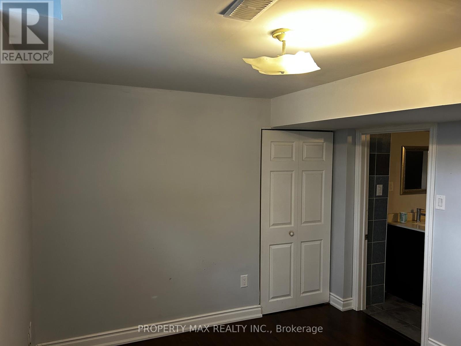 30 Sedgegrass Way, Brampton, Ontario  L6R 3C9 - Photo 6 - W12714498