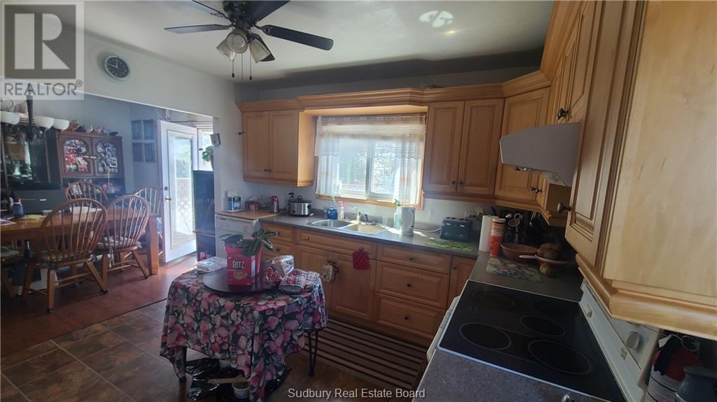 385 Lasalle Boulevard, Sudbury, Ontario  P3A 1W7 - Photo 2 - 2126147