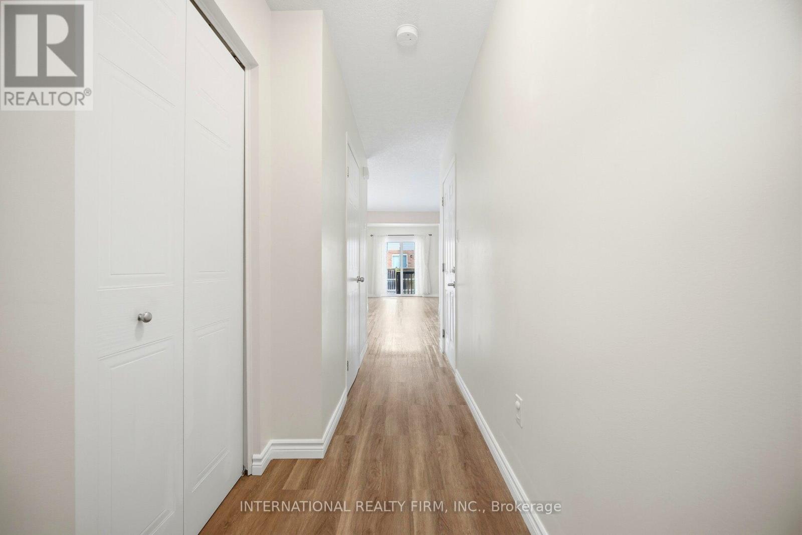 116 Brookfield Crescent, Kitchener, Ontario  N2E 0A7 - Photo 2 - X12714364