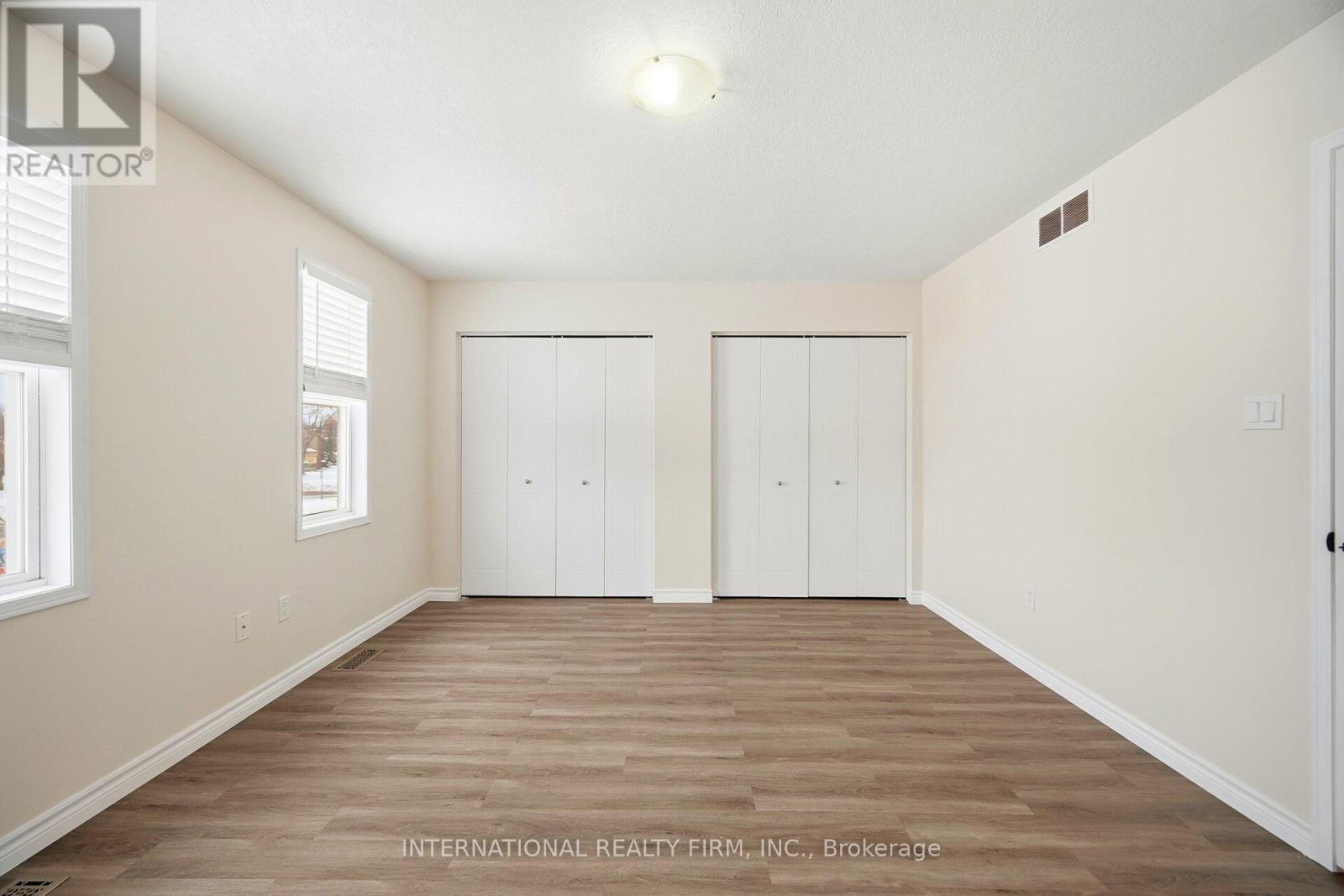 116 Brookfield Crescent, Kitchener, Ontario  N2E 0A7 - Photo 8 - X12714364