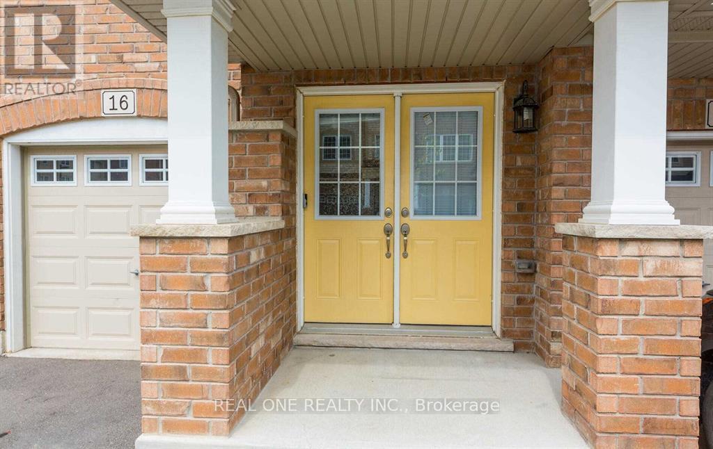 16 DORCHESTER TERRACE, Hamilton, Ontario