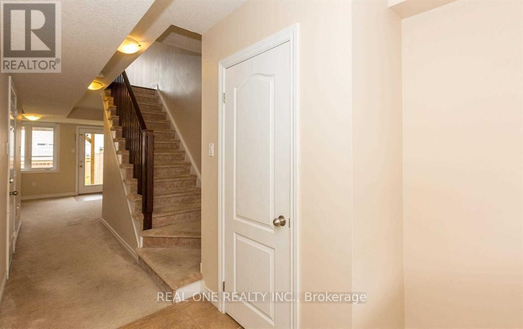 16 Dorchester Terrace, Hamilton, Ontario  L8J 0G4 - Photo 2 - X12714412