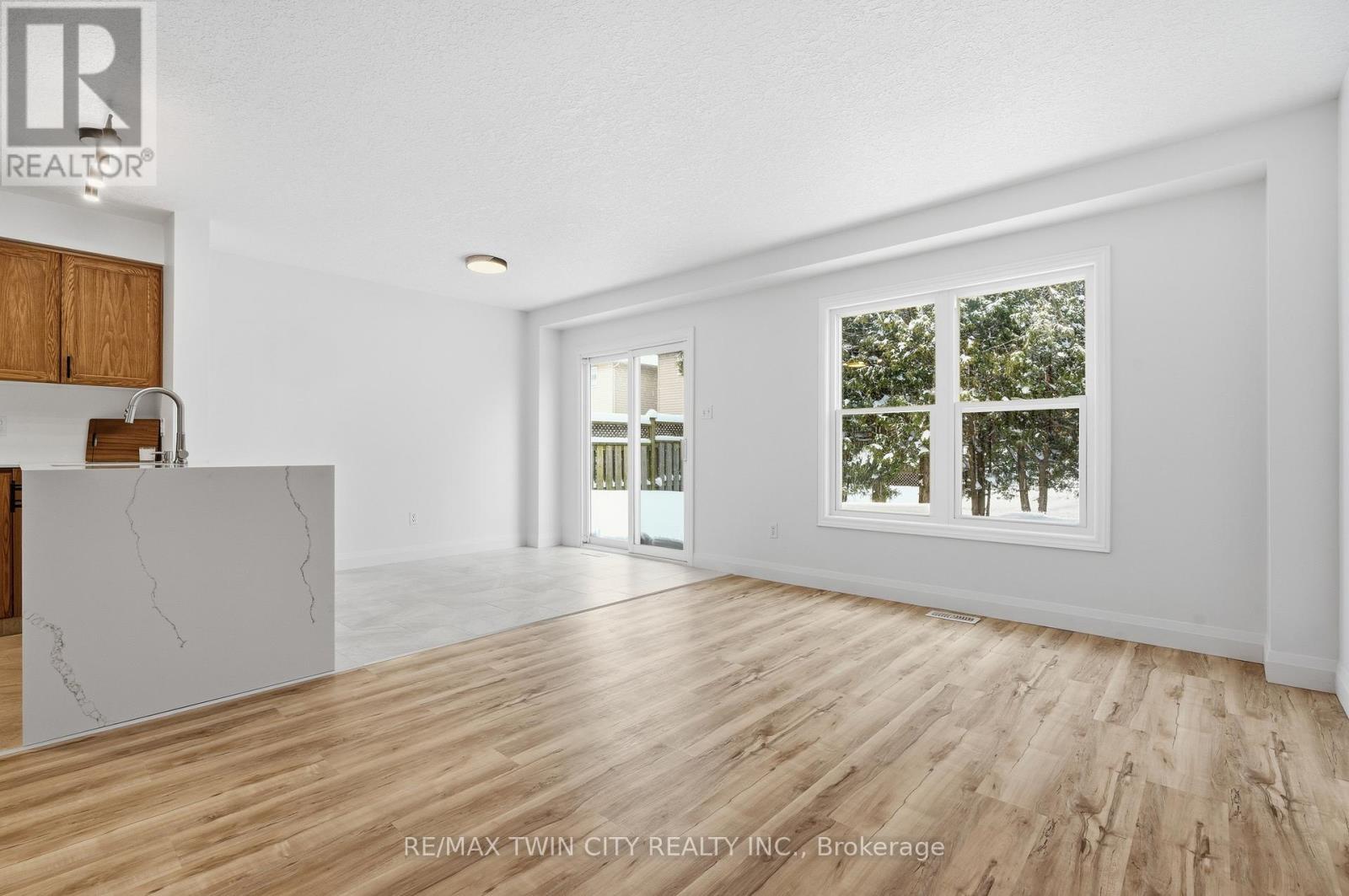 50 Dahlia Street, Kitchener, Ontario  N2E 4B1 - Photo 13 - X12714482