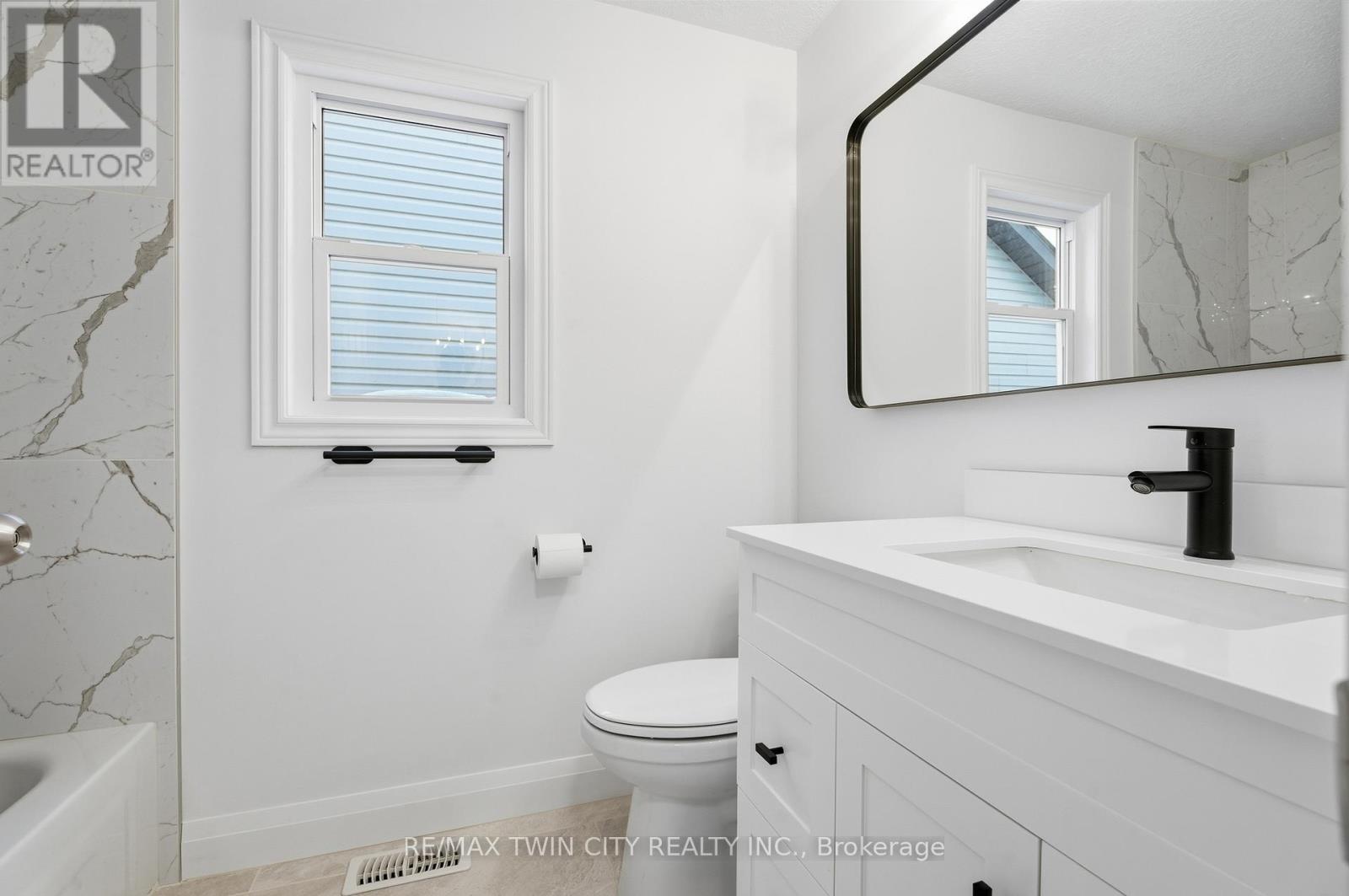 50 Dahlia Street, Kitchener, Ontario  N2E 4B1 - Photo 23 - X12714482