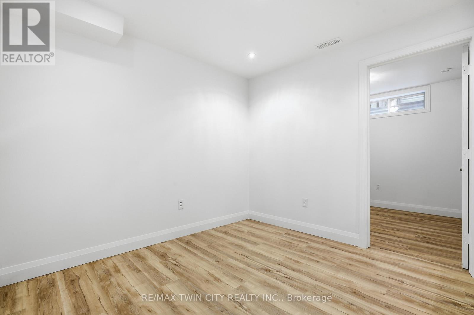 50 Dahlia Street, Kitchener, Ontario  N2E 4B1 - Photo 30 - X12714482