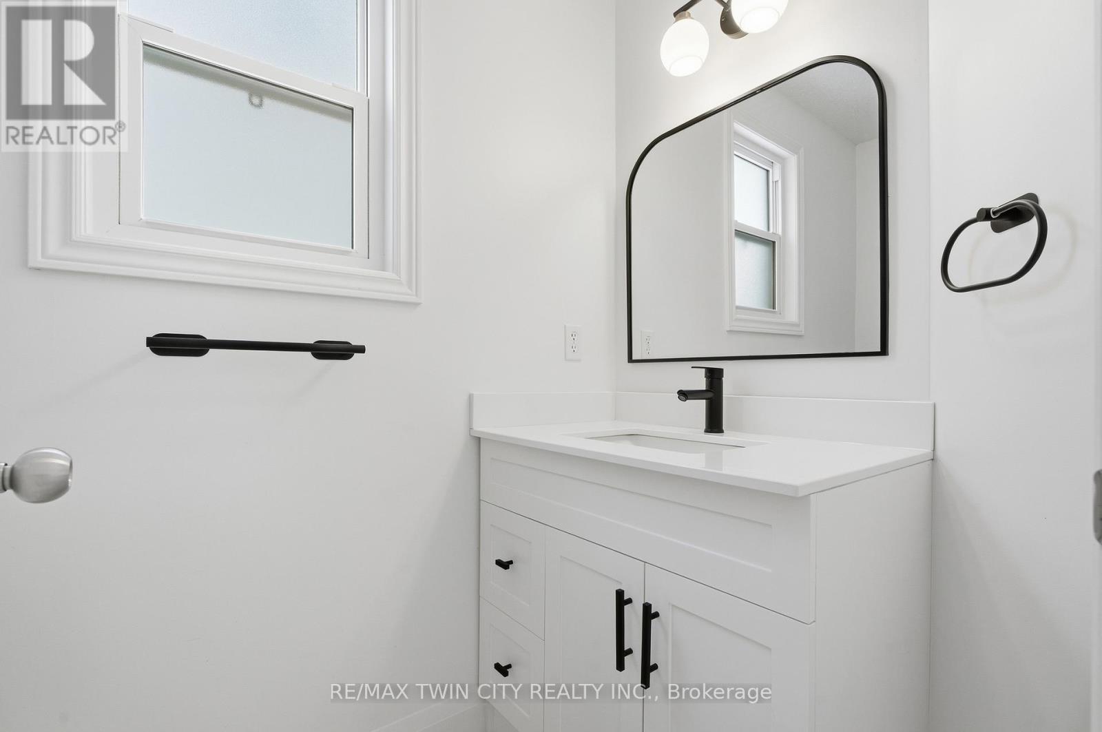 50 Dahlia Street, Kitchener, Ontario  N2E 4B1 - Photo 5 - X12714482