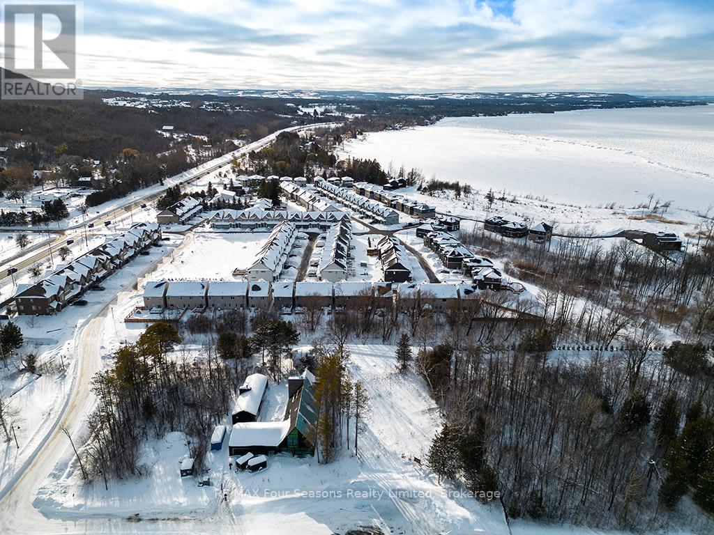 106 Deer Lane, Blue Mountains, Ontario  N0H 1J0 - Photo 4 - X12714510