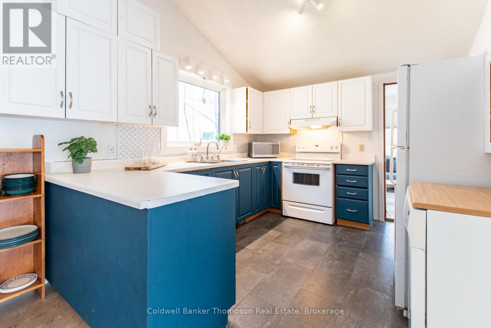 810 East Waseosa Lake Road, Huntsville, Ontario  P1H 2J4 - Photo 13 - X12714544