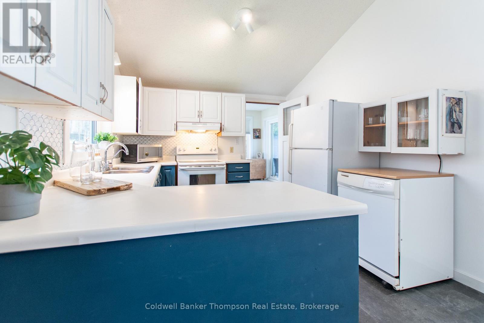 810 East Waseosa Lake Road, Huntsville, Ontario  P1H 2J4 - Photo 14 - X12714544