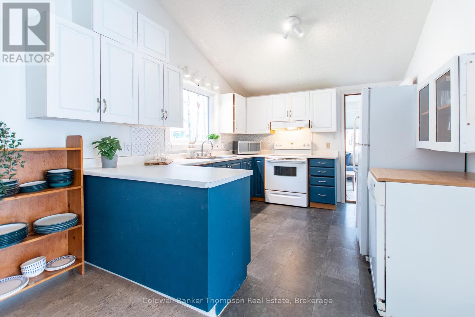 810 East Waseosa Lake Road, Huntsville, Ontario  P1H 2J4 - Photo 16 - X12714544