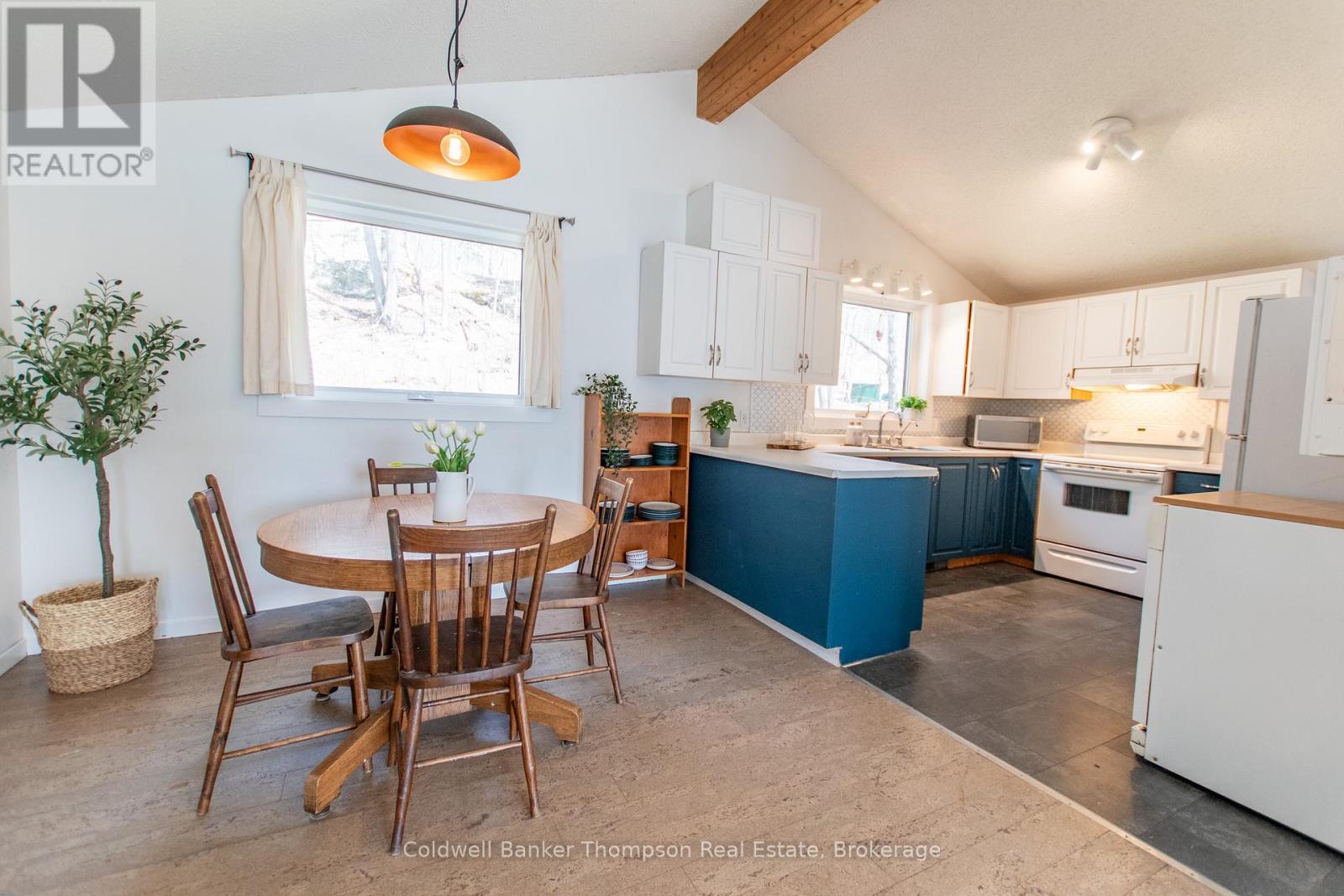 810 East Waseosa Lake Road, Huntsville, Ontario  P1H 2J4 - Photo 17 - X12714544