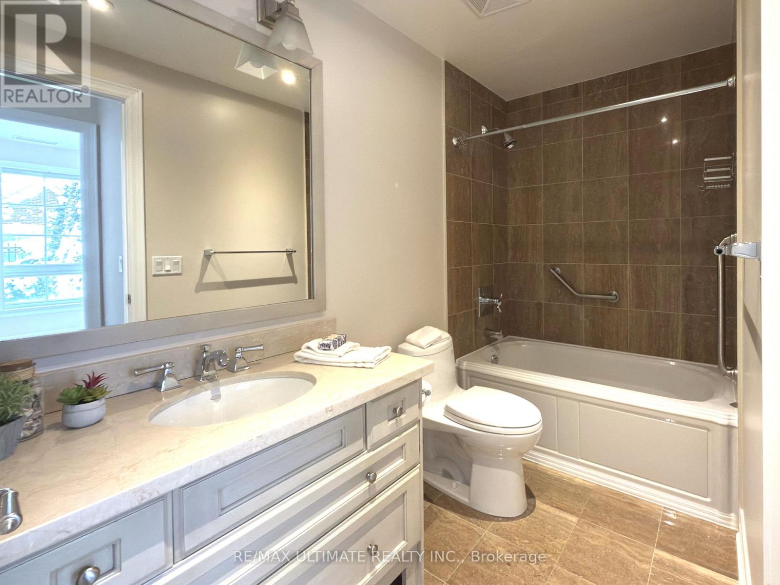 116 - 21 Burkebrook Place, Toronto, Ontario  M4G 0A2 - Photo 16 - C12713134