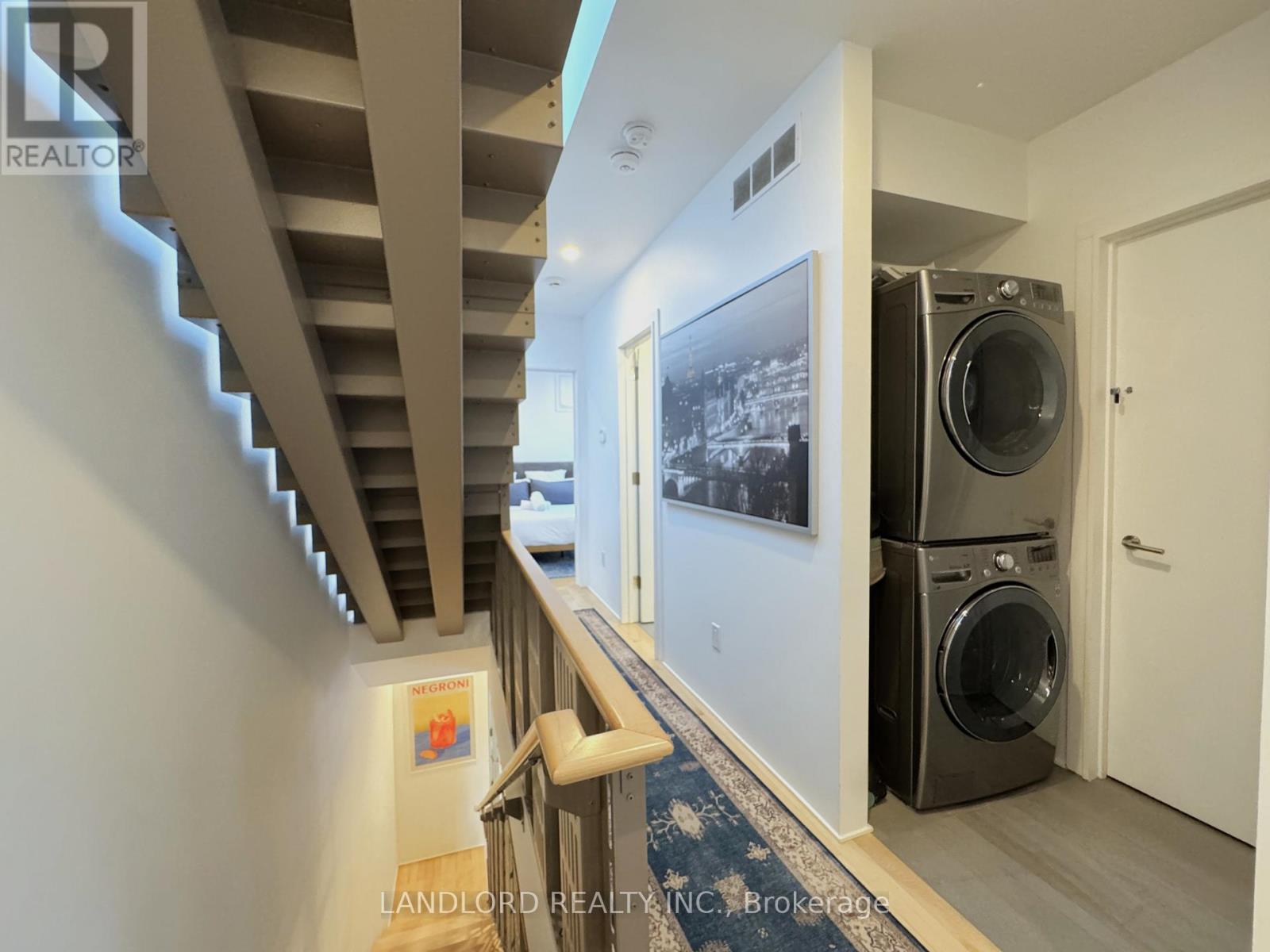 Th1 - 15 Cummings Street, Toronto, Ontario  M4M 1M7 - Photo 12 - E12616166