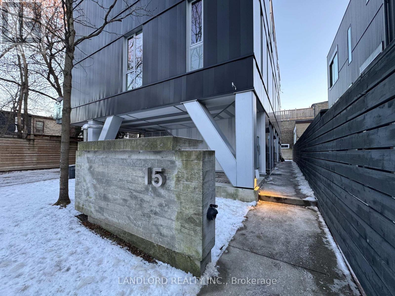 Th1 - 15 Cummings Street, Toronto, Ontario  M4M 1M7 - Photo 28 - E12616166