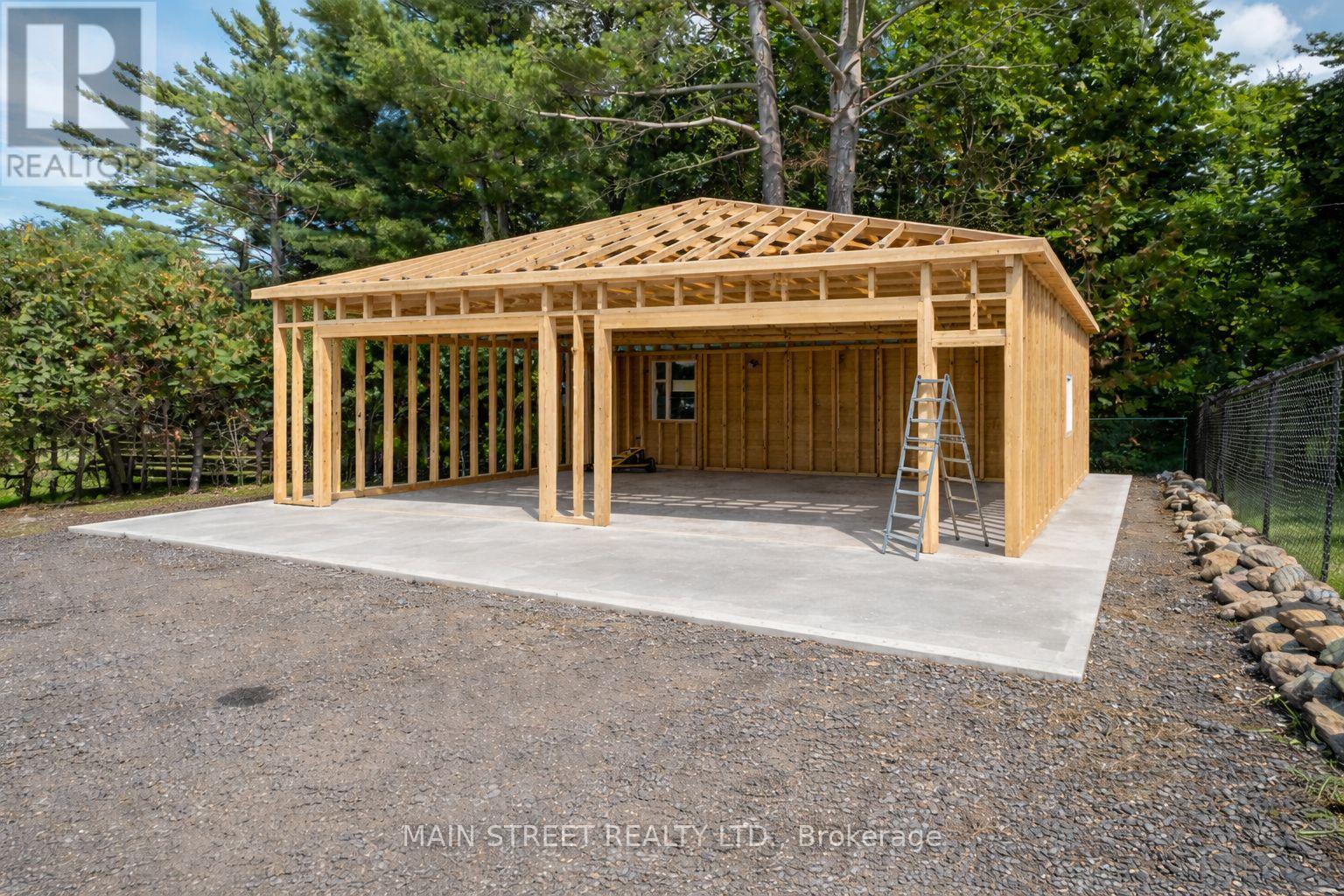 23 Sunnidale Boulevard E, Georgina, Ontario  L0E 1L0 - Photo 12 - N12654550