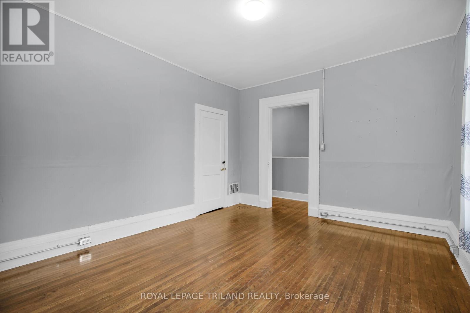 2 - 122 Centre Street, St. Thomas, Ontario  N5R 2Z9 - Photo 4 - X12714590