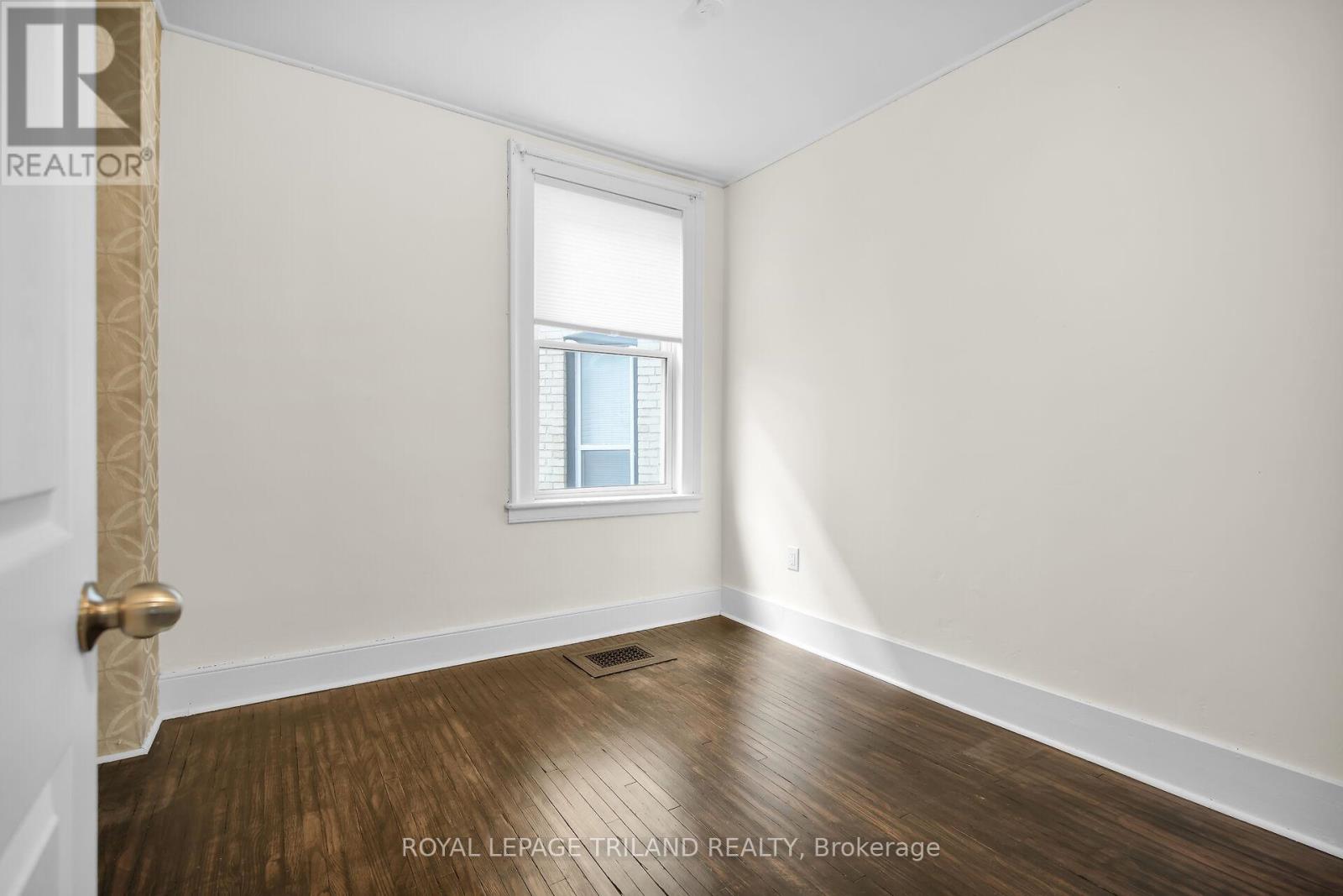 1 - 122 Centre Street, St. Thomas, Ontario  N5R 2Z9 - Photo 12 - X12714592