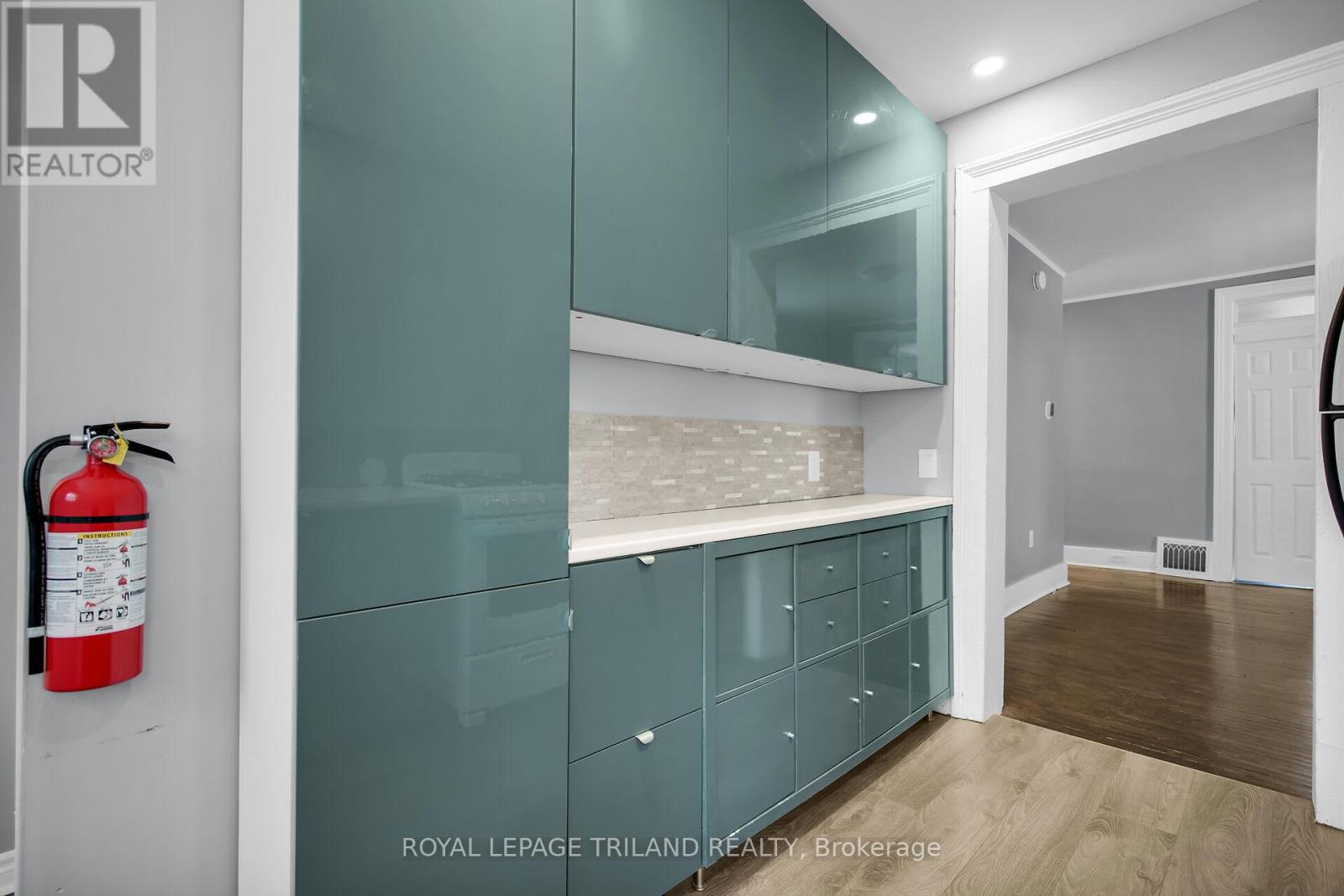 1 - 122 Centre Street, St. Thomas, Ontario  N5R 2Z9 - Photo 4 - X12714592