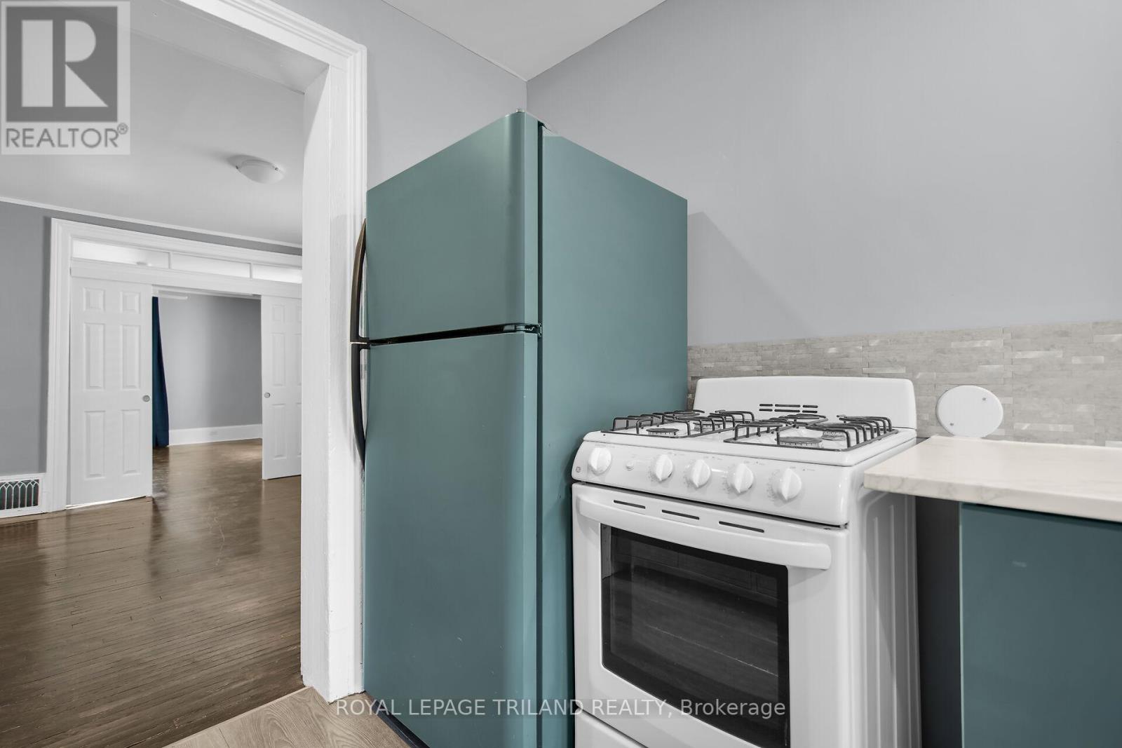 1 - 122 Centre Street, St. Thomas, Ontario  N5R 2Z9 - Photo 5 - X12714592