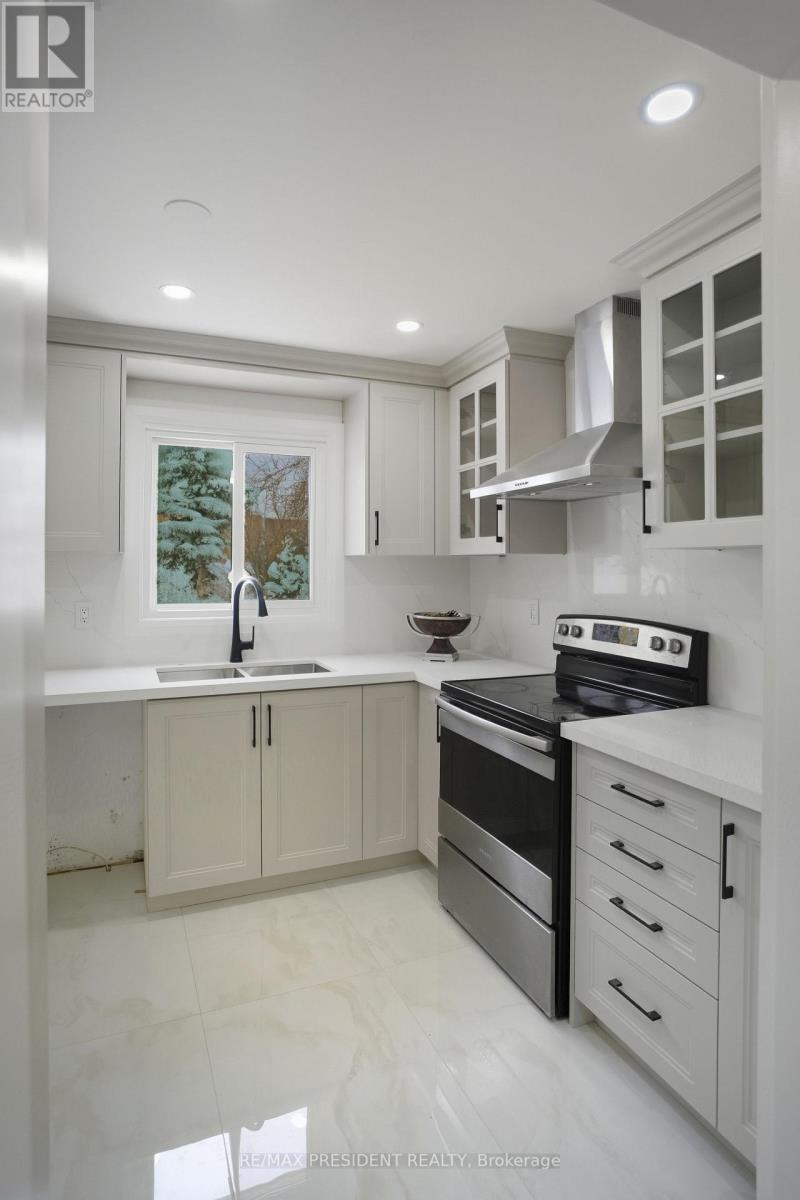 8 Northgate Boulevard, Brampton, Ontario  L6S 4A6 - Photo 11 - W12707132