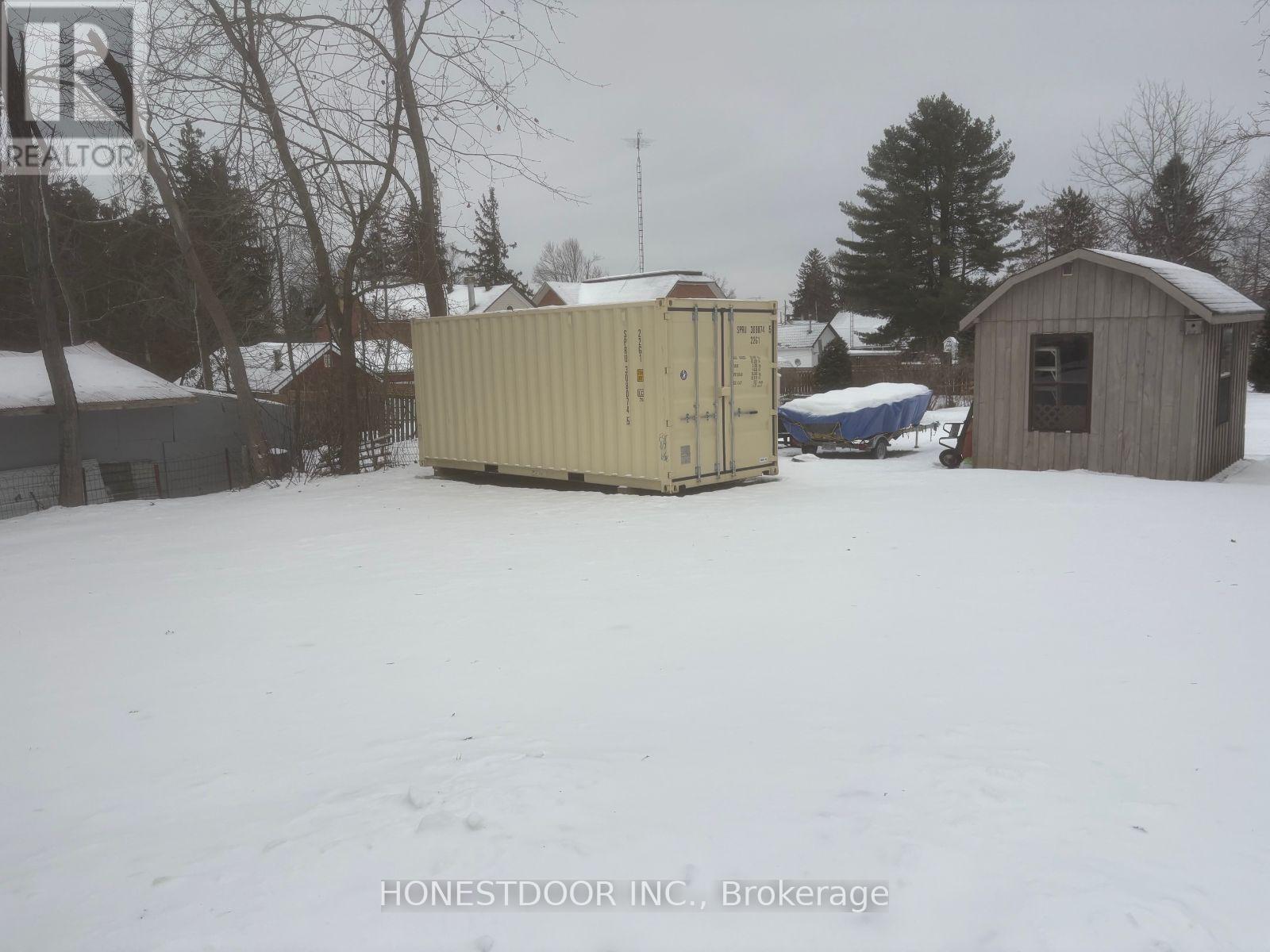 18 John Street, Kawartha Lakes, Ontario  K0M 2B0 - Photo 23 - X12706554