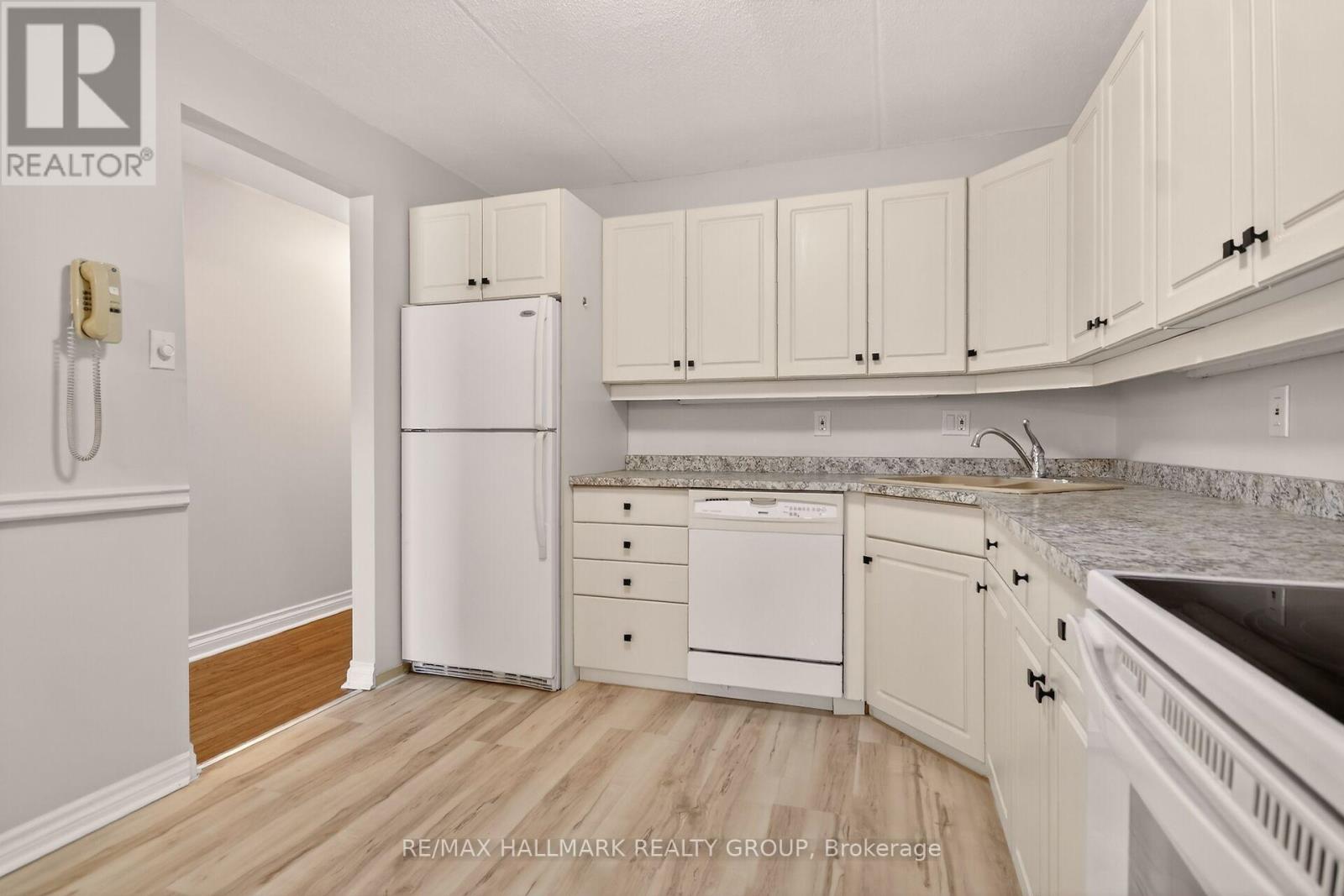 104 - 206 Woodward Street, Carleton Place, Ontario  K7C 4E9 - Photo 10 - X12714508