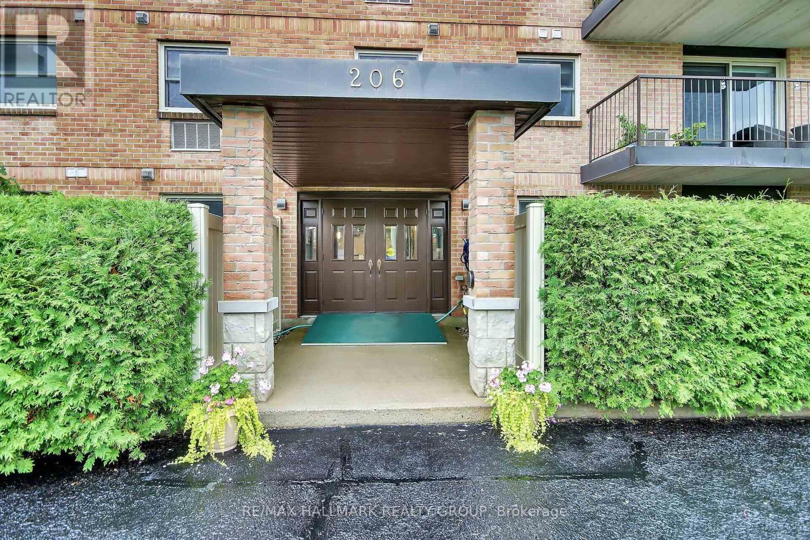 104 - 206 Woodward Street, Carleton Place, Ontario  K7C 4E9 - Photo 3 - X12714508