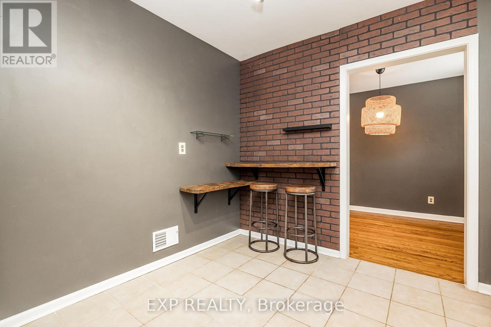 972 Arkell Street, Ottawa, Ontario  K2B 5R3 - Photo 15 - X12714518