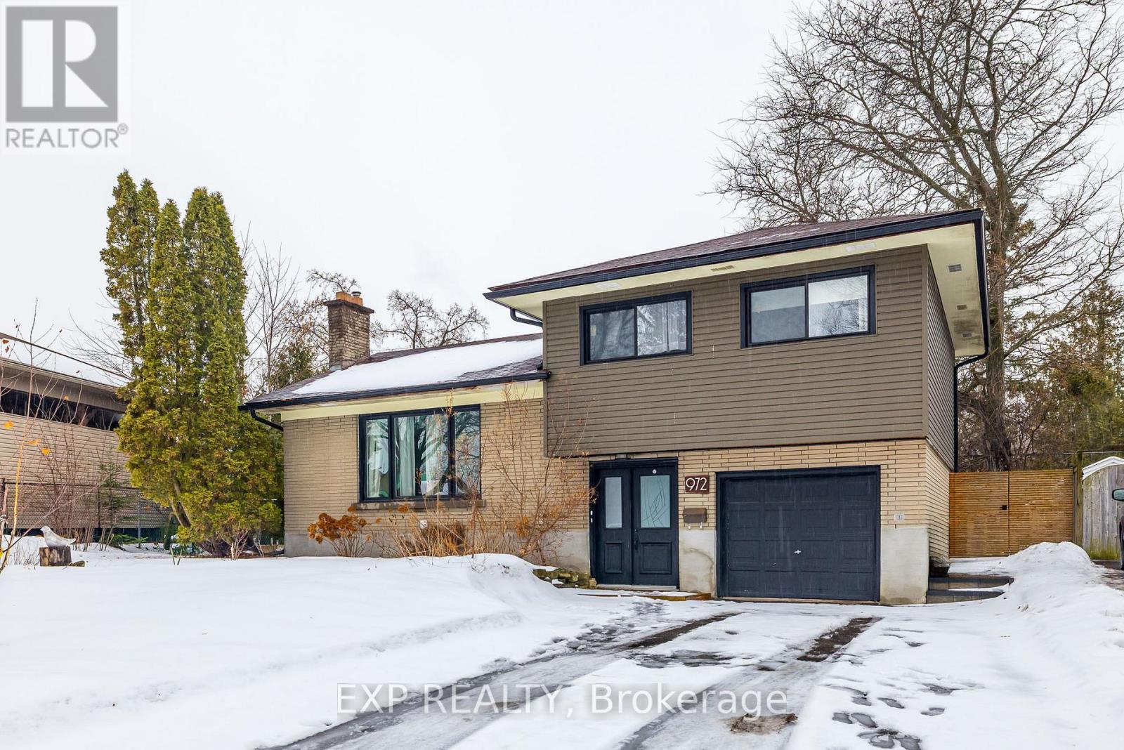 972 Arkell Street, Ottawa, Ontario  K2B 5R3 - Photo 2 - X12714518