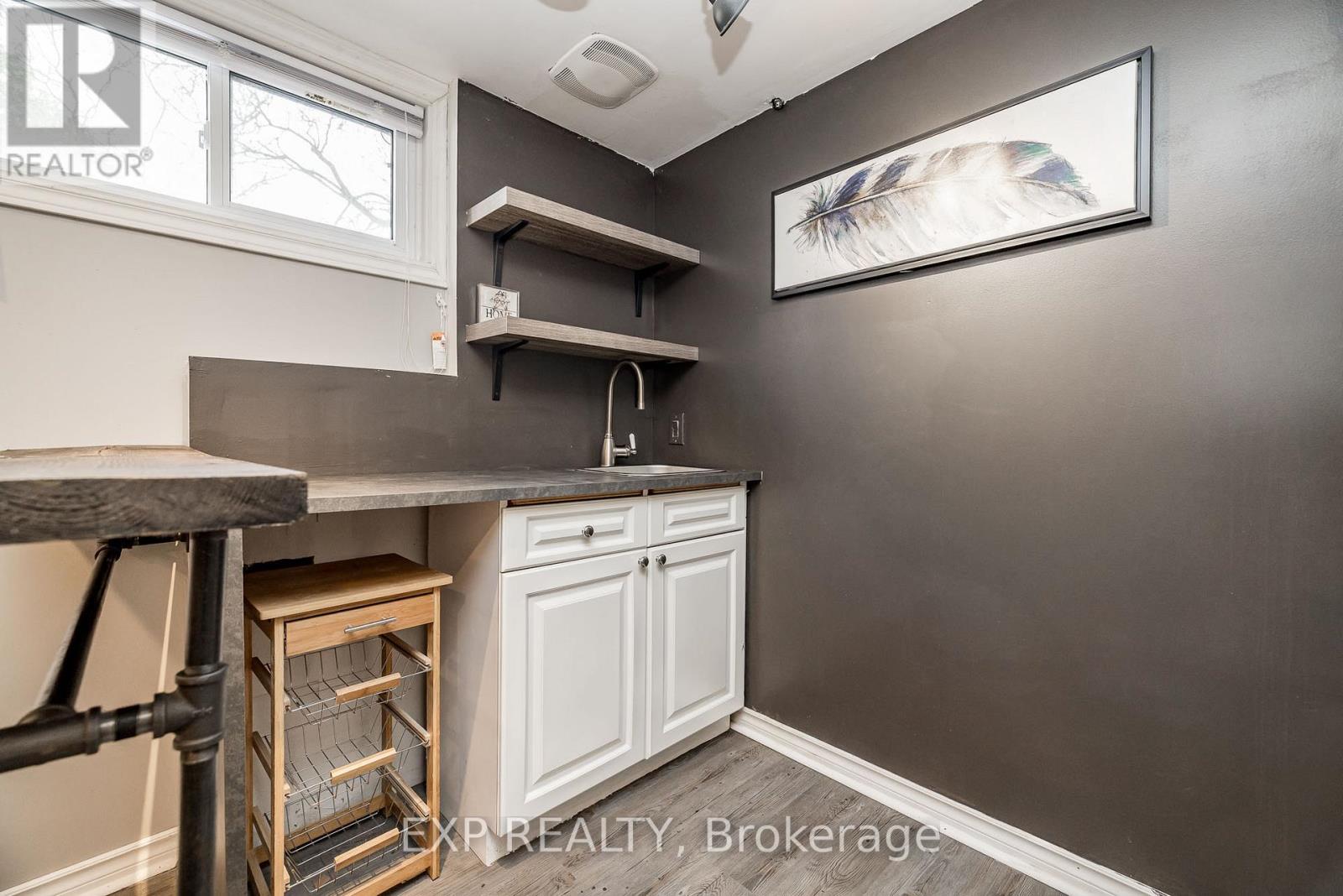 972 Arkell Street, Ottawa, Ontario  K2B 5R3 - Photo 34 - X12714518