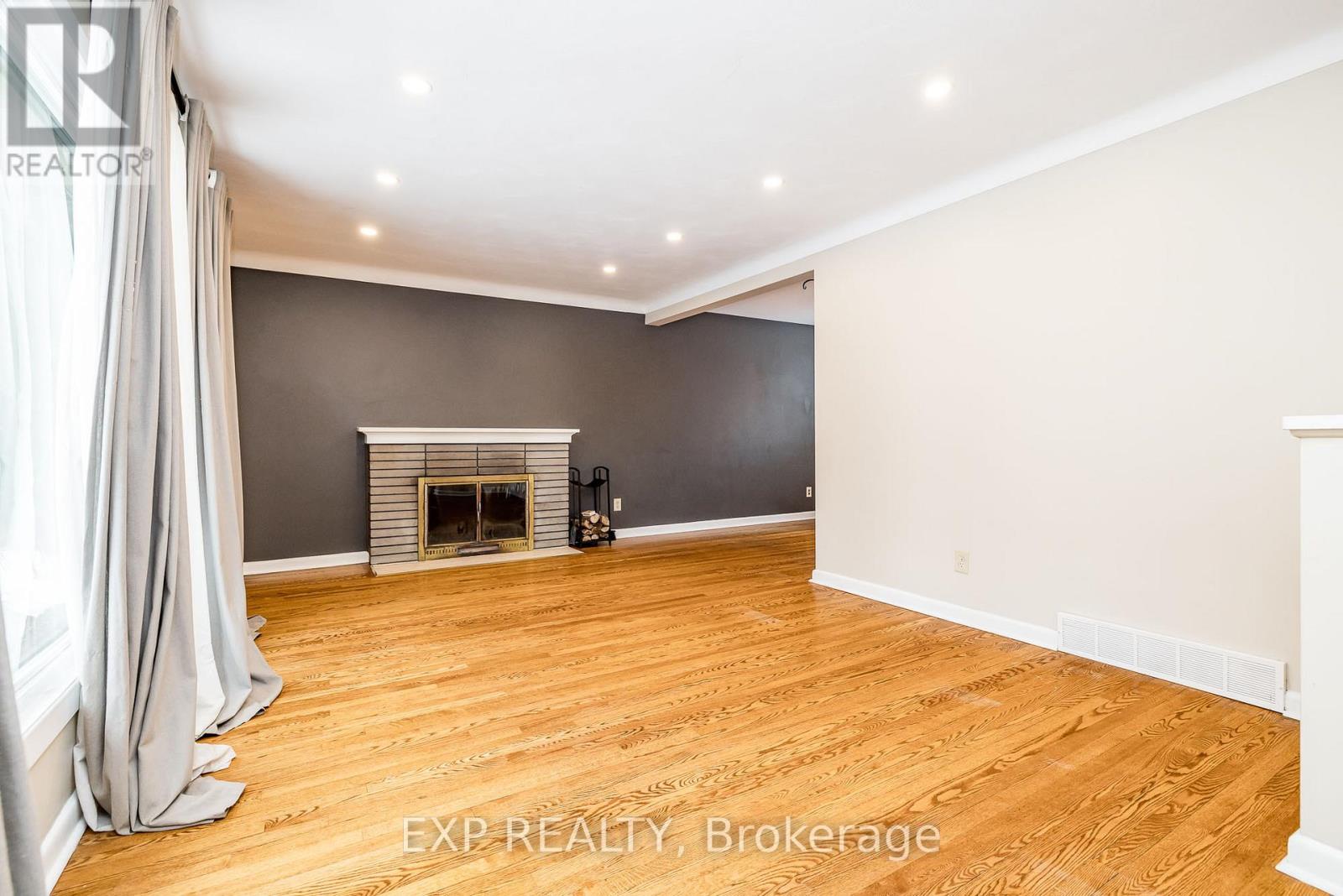 972 Arkell Street, Ottawa, Ontario  K2B 5R3 - Photo 9 - X12714518