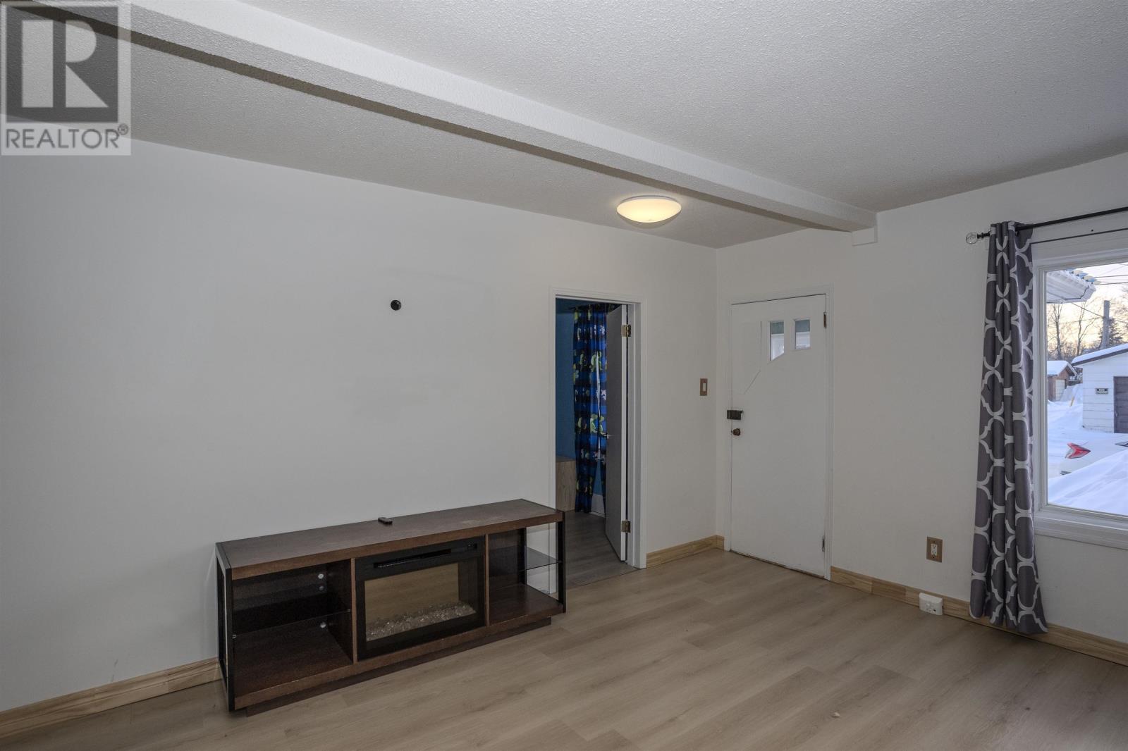 1311 Donald St E, Thunder Bay, Ontario  P7E 5W2 - Photo 5 - TB2600105