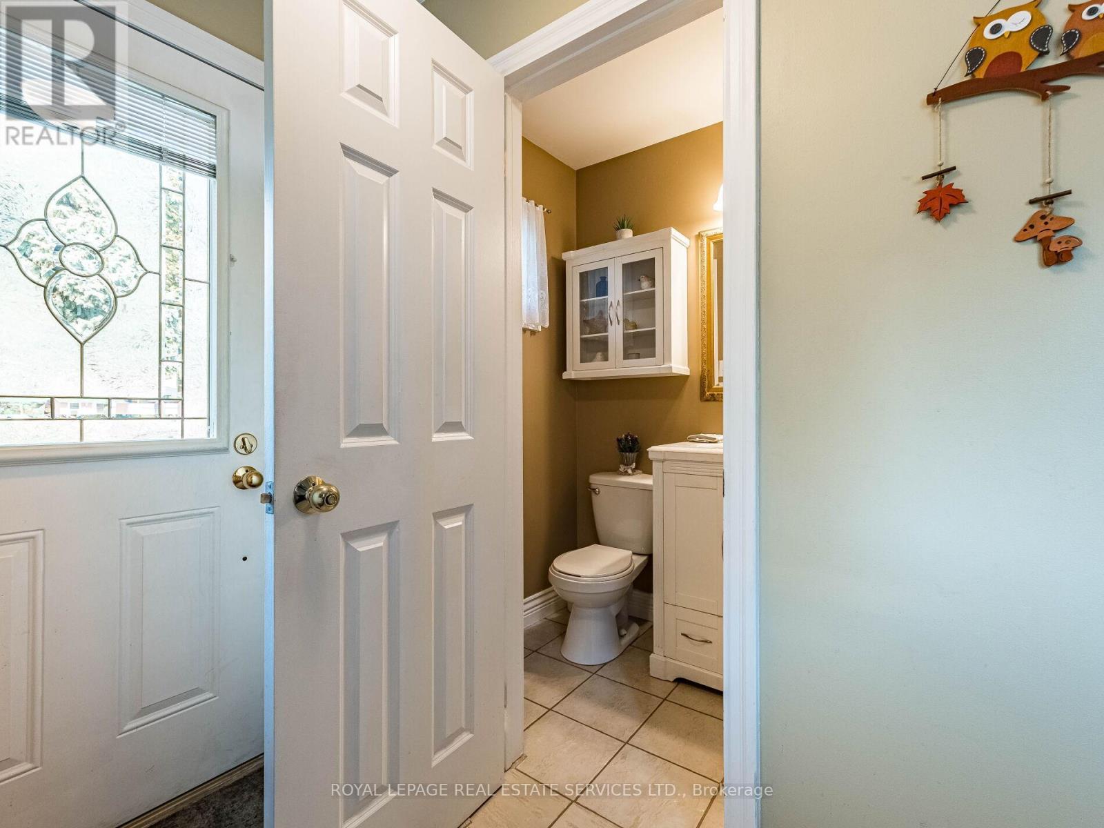 77 Martindale Crescent, Brampton, Ontario  L6X 2T8 - Photo 9 - W12425752