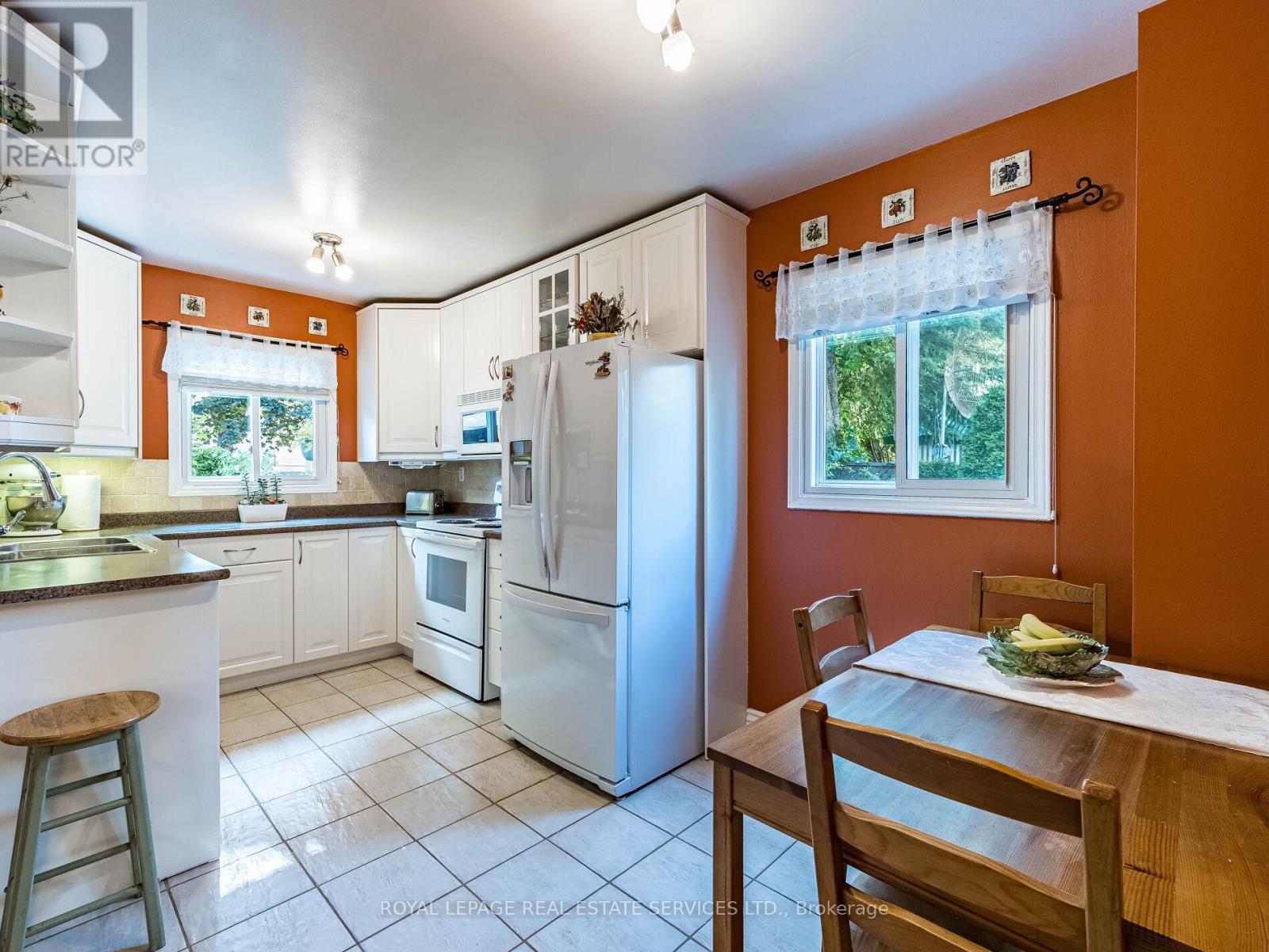 77 Martindale Crescent, Brampton, Ontario  L6X 2T8 - Photo 18 - W12425752