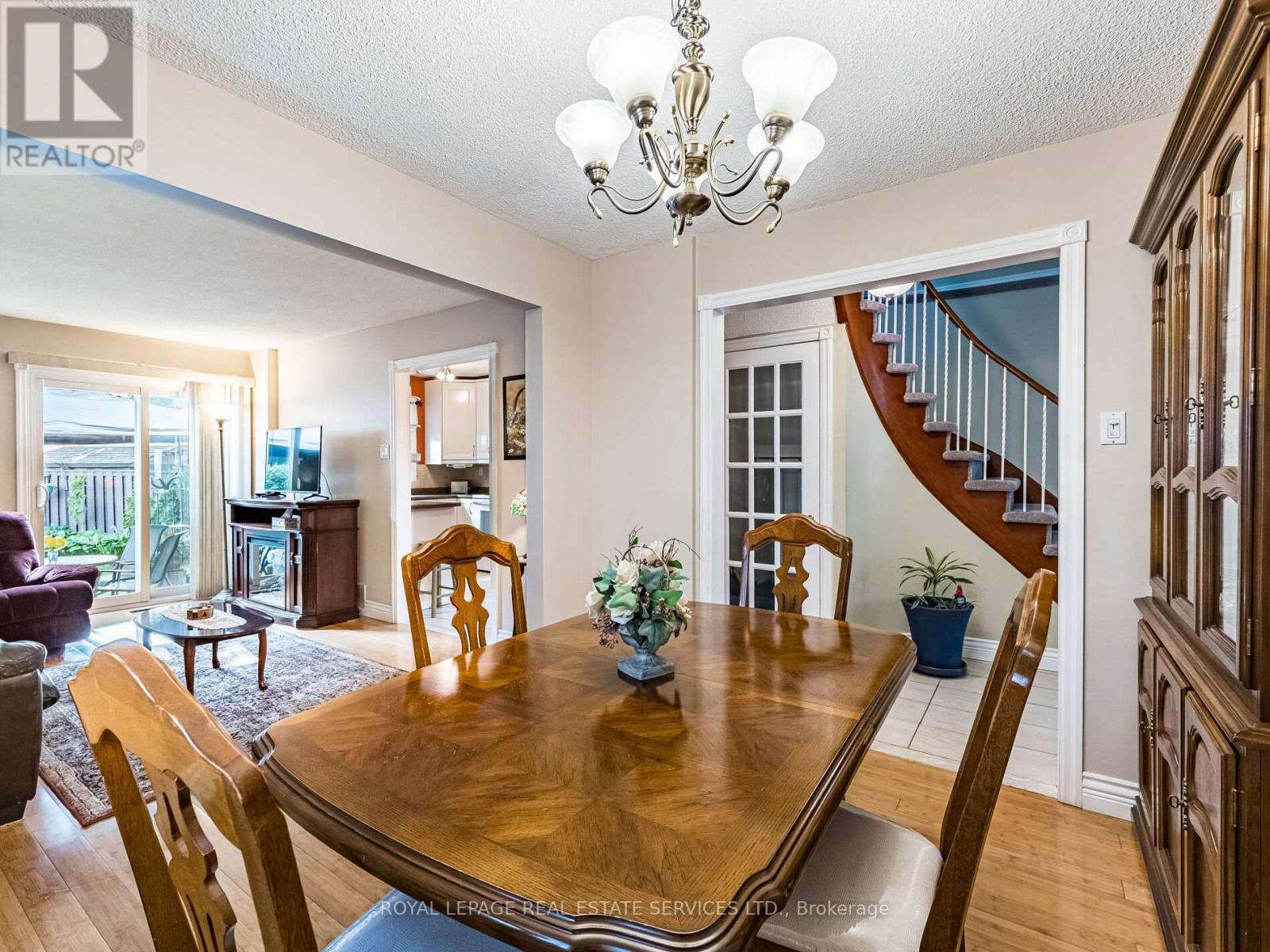 77 Martindale Crescent, Brampton, Ontario  L6X 2T8 - Photo 15 - W12425752