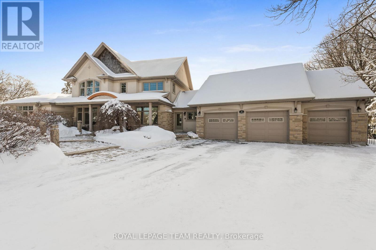 7 Sara Court, Ottawa, Ontario  K2R 1E2 - Photo 1 - X12538726