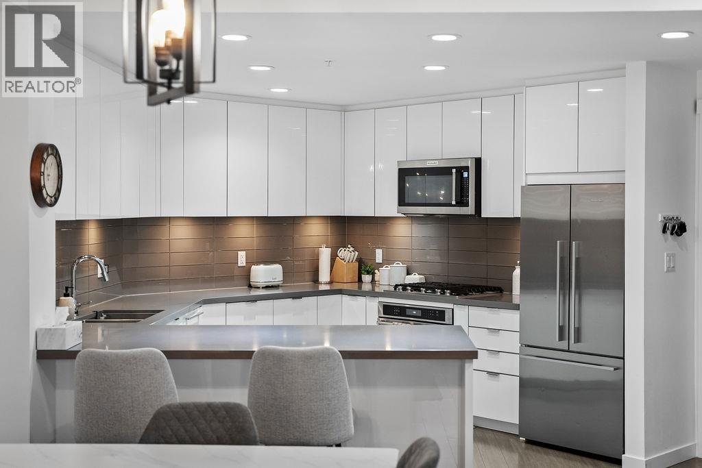 229 255 W 1st Street, North Vancouver, British Columbia  V7M 3G8 - Photo 3 - R3081407