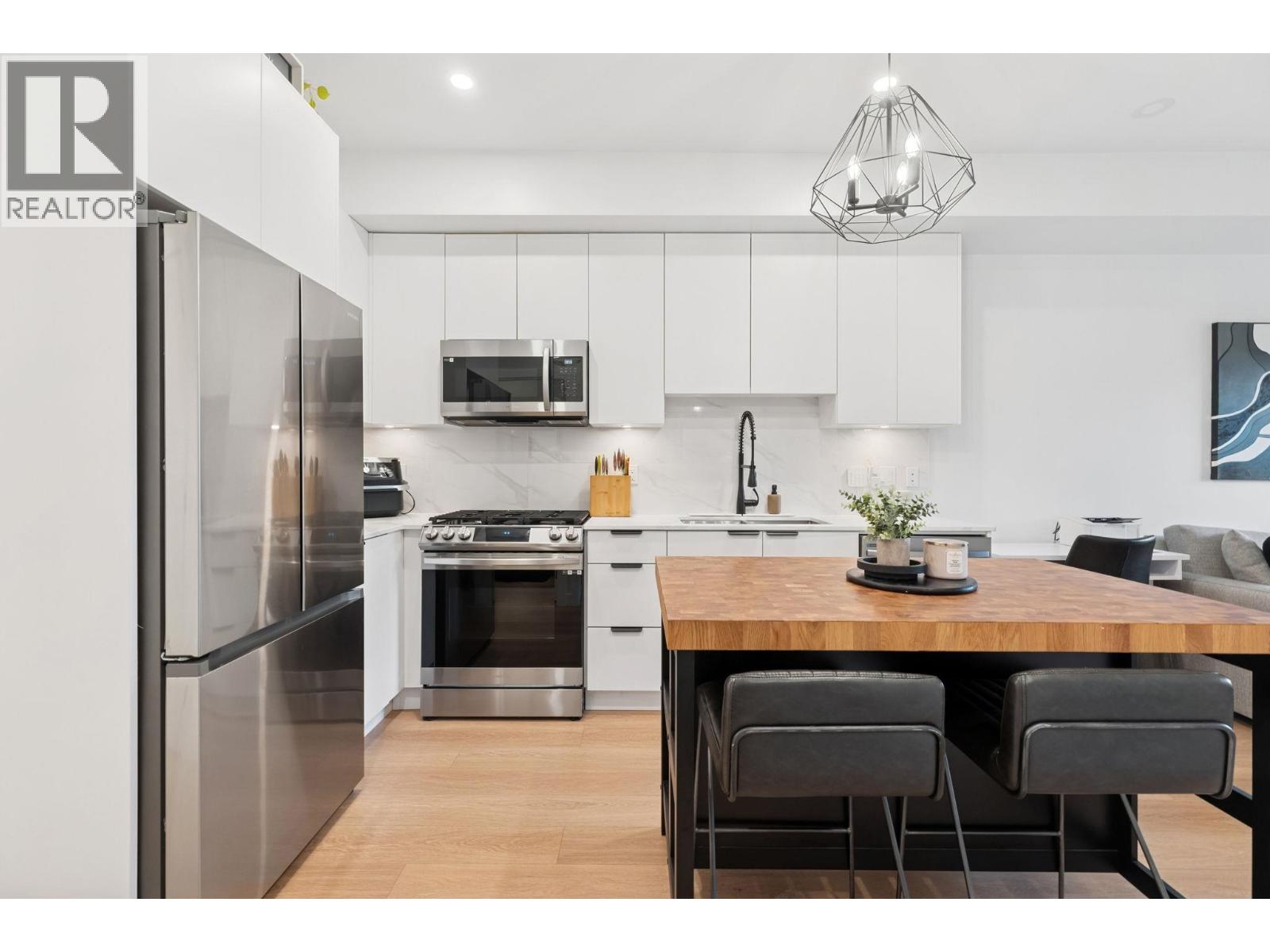 204 2331 Kelly Avenue, Port Coquitlam, British Columbia  V3C 1Y3 - Photo 5 - R3081440