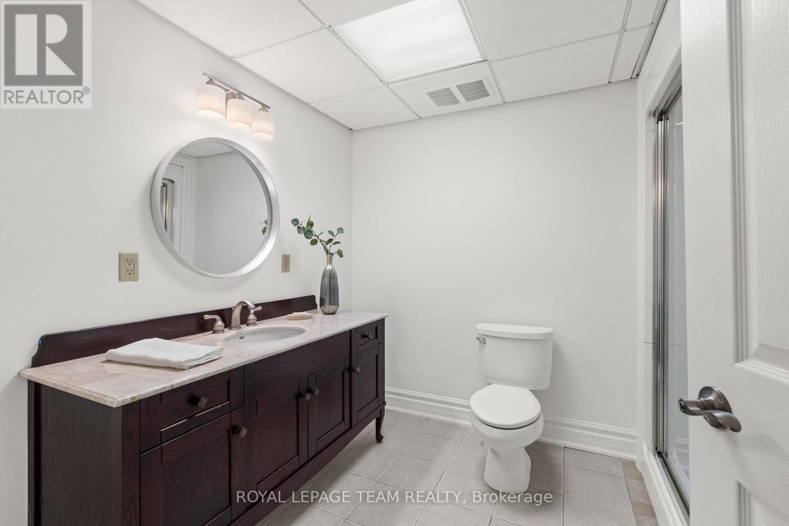 7 Sara Court, Ottawa, Ontario  K2R 1E2 - Photo 40 - X12538726