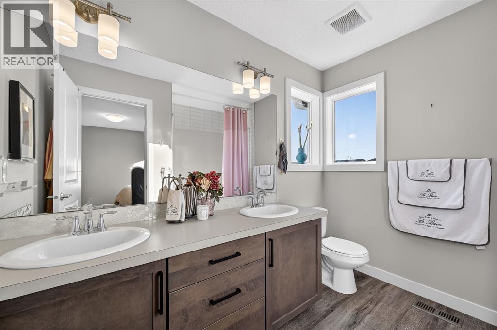 9 Walcrest Gate Se, Calgary, Alberta  T2X 4G3 - Photo 25 - A2280595