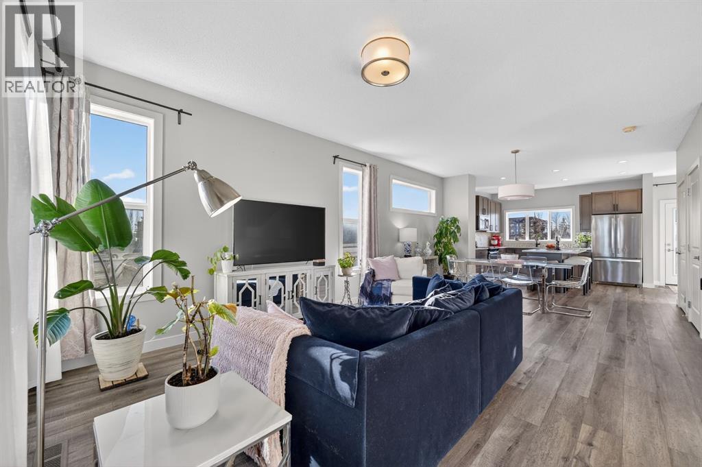 9 Walcrest Gate Se, Calgary, Alberta  T2X 4G3 - Photo 4 - A2280595