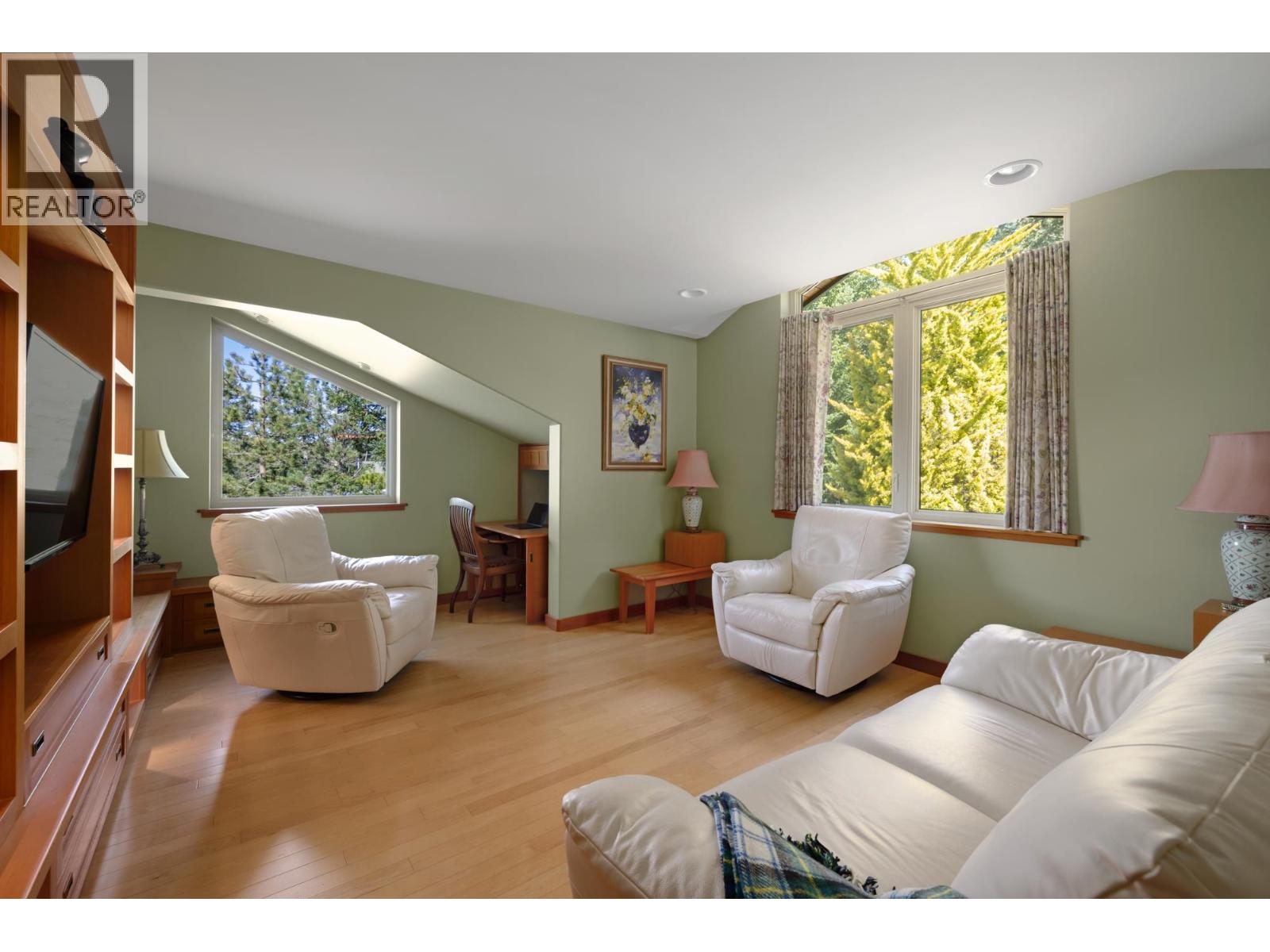 9987 Welcome Wynd, Halfmoon Bay, British Columbia  V7Z 1G5 - Photo 16 - R3081426