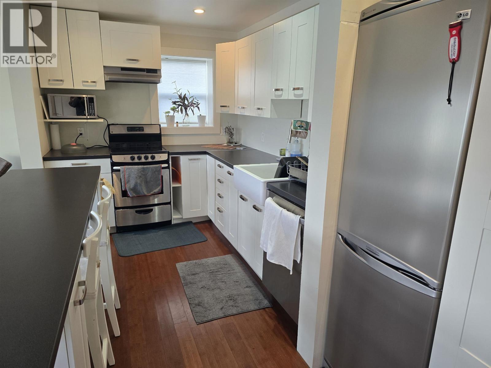 620 Seaview Road, Gibsons, British Columbia  V0N 1V7 - Photo 5 - R3081414