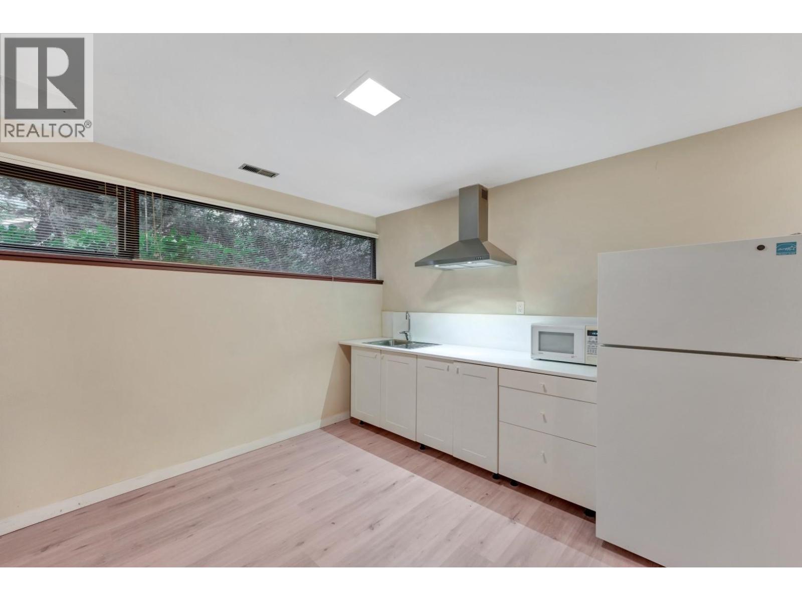 Basement-4290 Salish Drive, Vancouver, British Columbia  V6N 3M6 - Photo 2 - R3081419