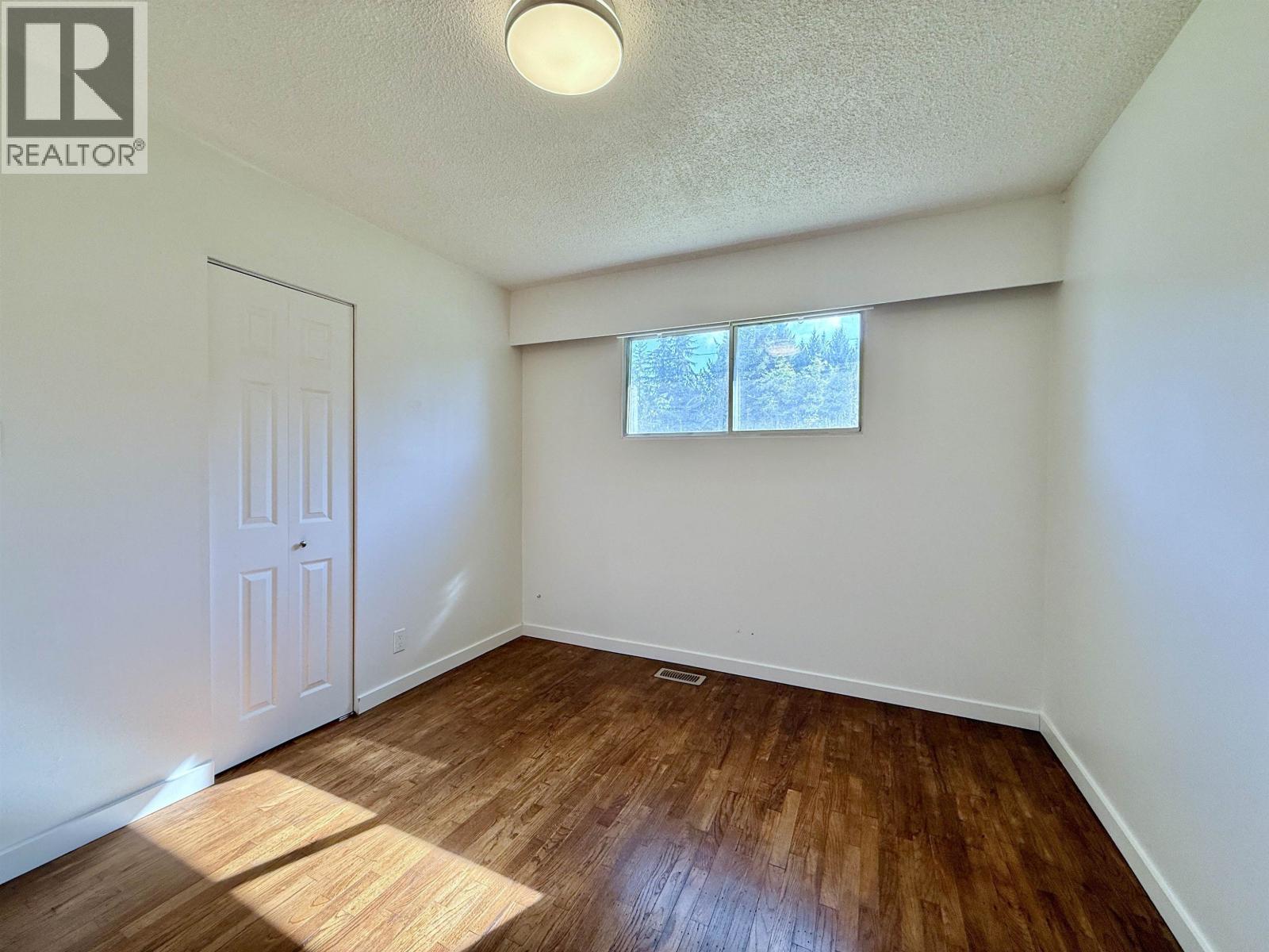 1290 Stewart Road, Gibsons, British Columbia  V0N 1V8 - Photo 11 - R3081427