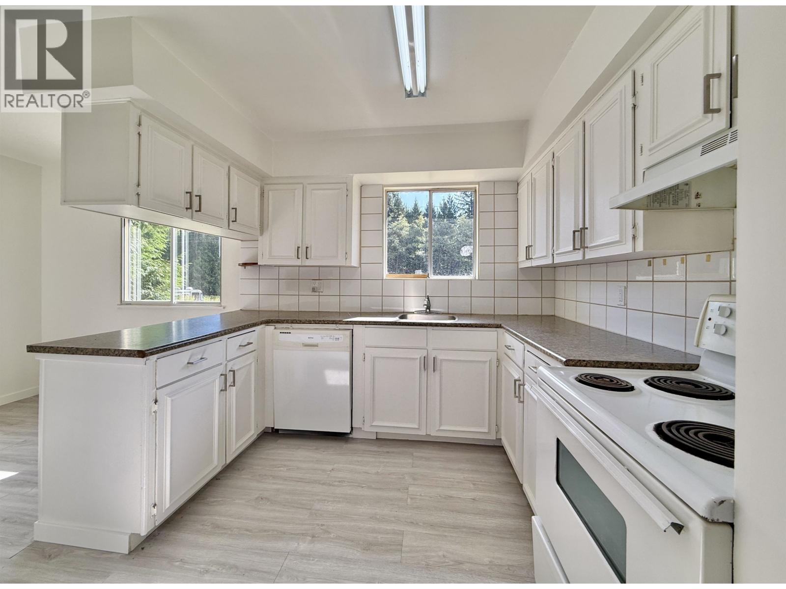 1290 Stewart Road, Gibsons, British Columbia  V0N 1V8 - Photo 4 - R3081427